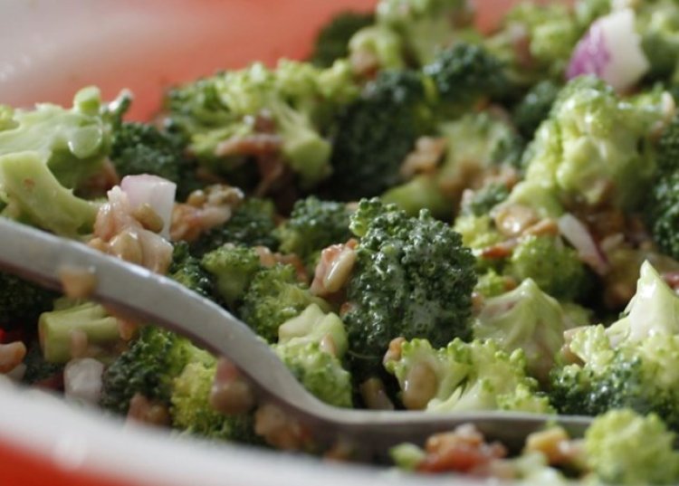 La Recette de Salade de brocoli frais