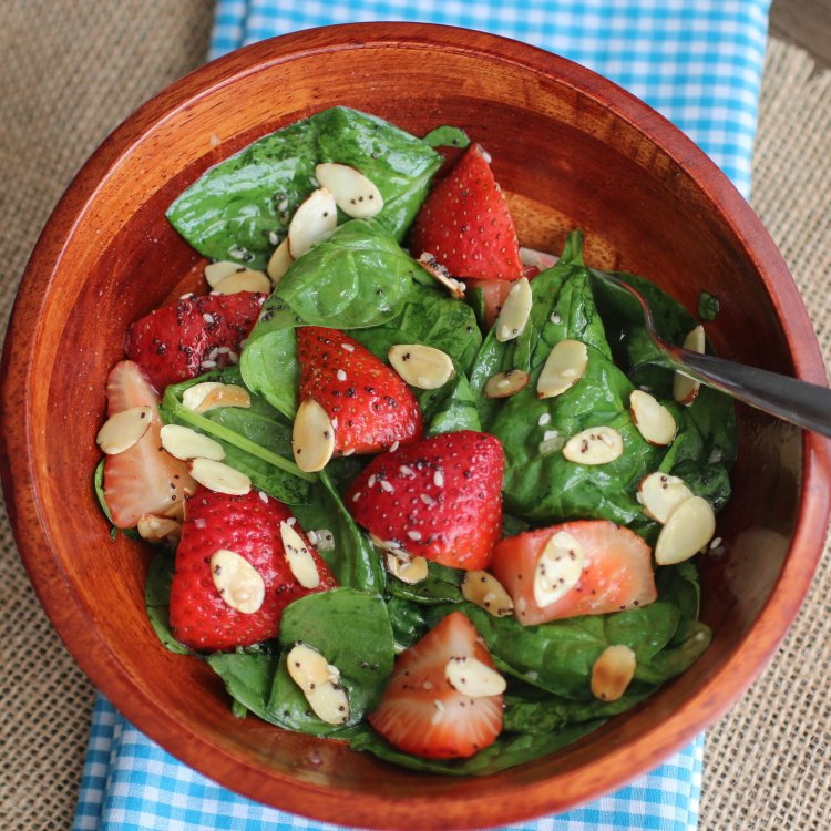 La Recette de Salade d'épinards aux fraises I