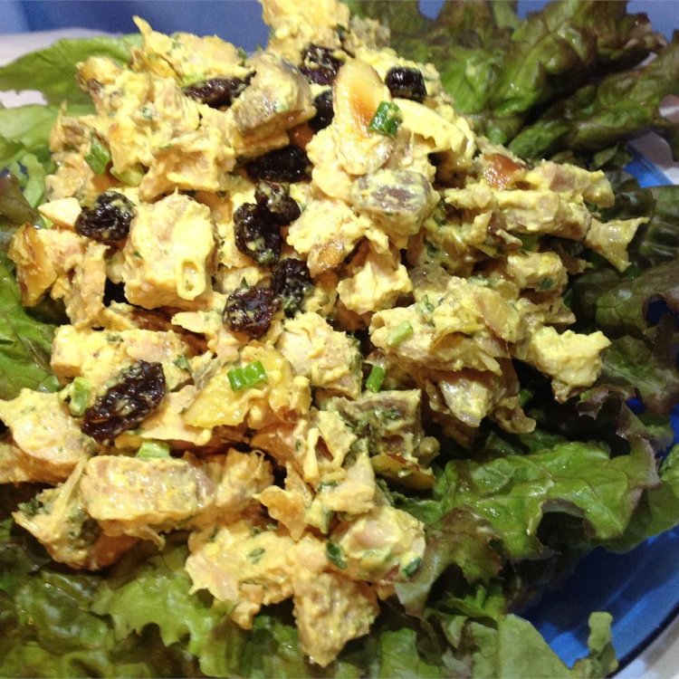 La Recette de Salade de Poulet au Curry aux Raisins
