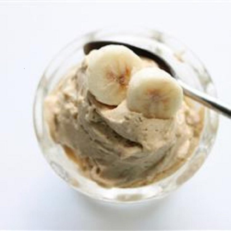 La Recette de Crème glacée à 4 ingrédients à la banane et au beurre de cacahuète