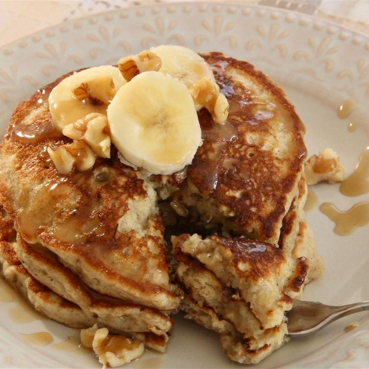 La Recette de  Pancakes faciles aux bananes et aux noix