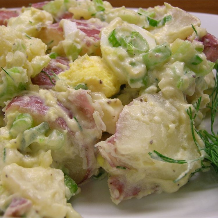 La Recette de Salade de pommes de terre rouges