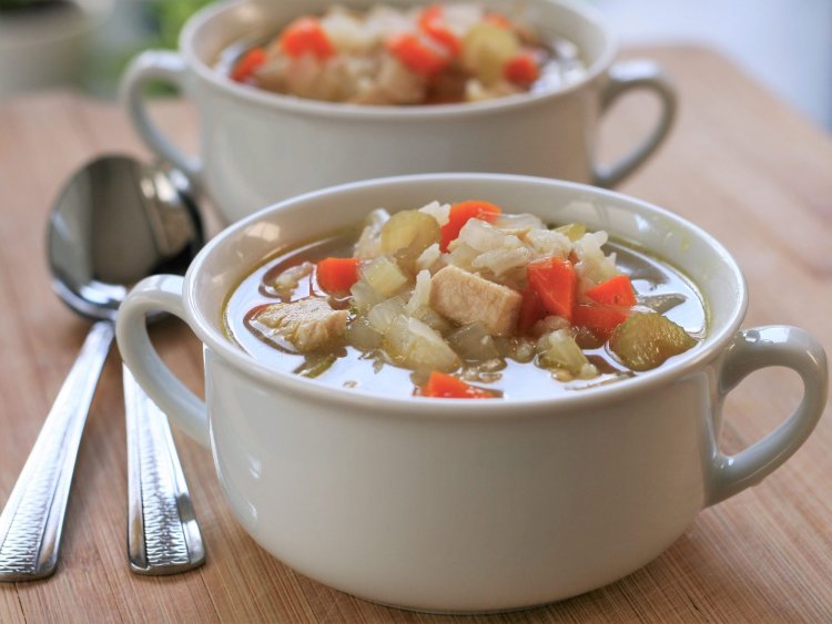 La Recette de Soupe au poulet, riz et légumes