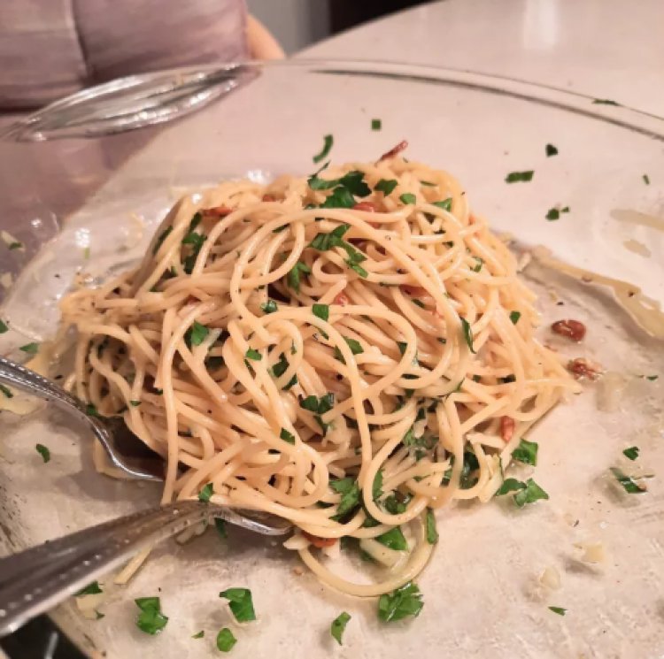 La Recette de Spaghetti à l'ail et à l'huile