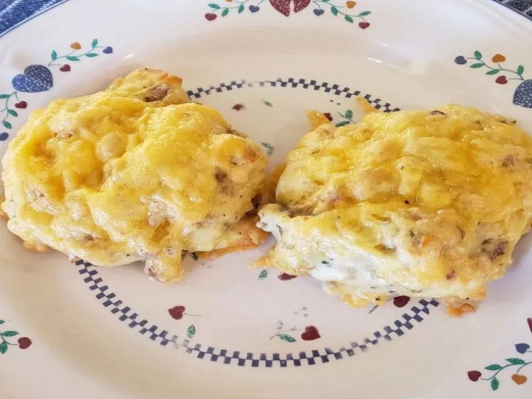 La Recette de Biscuits déjeuner à la saucisse, aux œufs et au fromage